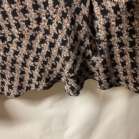 Dress Barn 2-piece suit, tan and black microfiber jacket 3/4 length sleeves. NWT - Picture 3 of 5